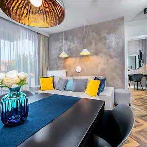 Homely Place Koziolki - Stary Rynek - Parking Apartment