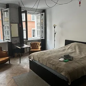 Private Wroniecka 6 - Parking Apartment
